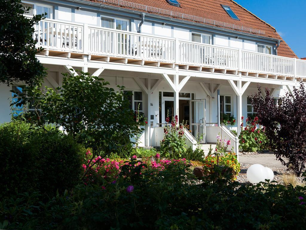 Hôtel Haus Am Meer à Ahrenshoop Extérieur photo