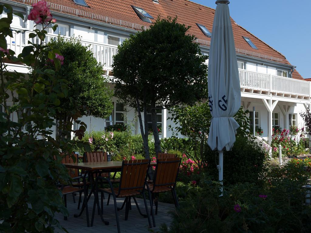 Hôtel Haus Am Meer à Ahrenshoop Extérieur photo